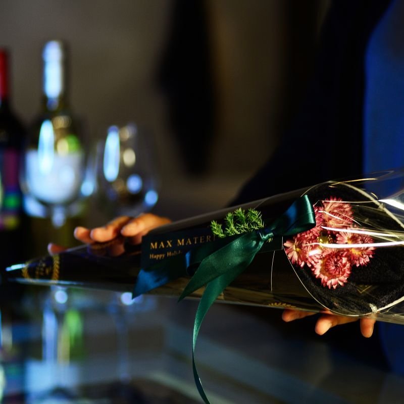 画像3: ◆クリスマス数量限定◆※完売次第終了 花束フェイスタオル FLOWER FACE TOWEL【BLACK EDITION Happy Holidays Ribbon】