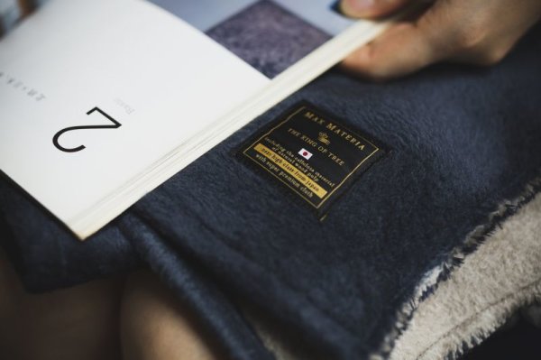 画像9: ◆GRACE◆ 毛布素材の洗える チクチクしない 優しいショートマフラー(ギフトBOX入) (9)