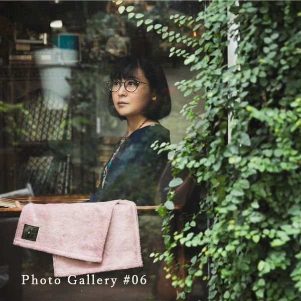 画像5: ◆クリスマス数量限定◆ミニツリーオプション対応※完売次第終了 花束フェイスタオル FLOWER FACE TOWEL【BLACK EDITION Happy Holidays Ribbon】 (5)