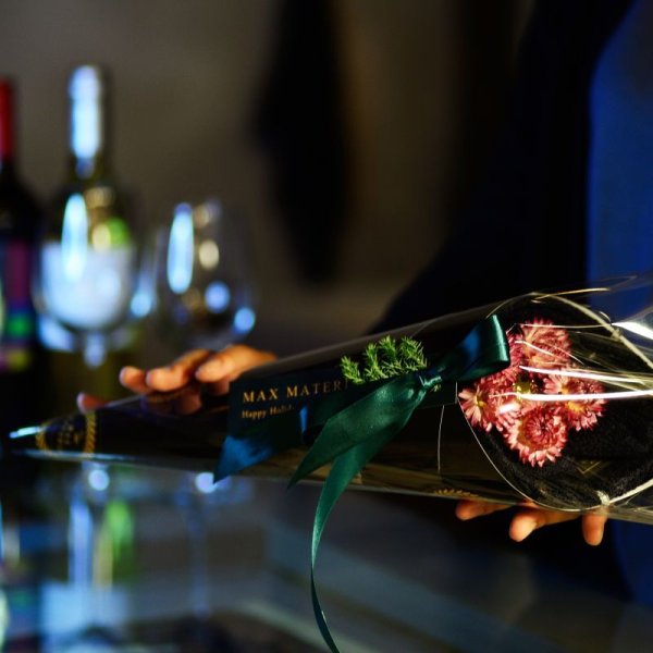 画像3: ◆クリスマス数量限定◆ミニツリーオプション対応※完売次第終了 花束フェイスタオル FLOWER FACE TOWEL【BLACK EDITION Happy Holidays Ribbon】 (3)